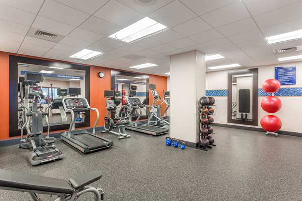 Fitness/ Exercise Room - Hampton Inn & Suites Downtown Madison