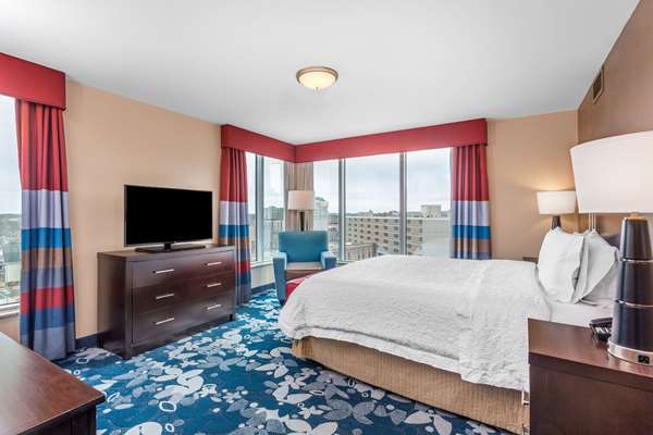  - Hampton Inn & Suites Downtown Madison