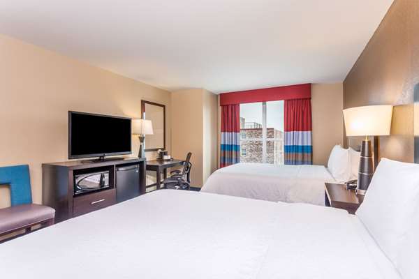  - Hampton Inn & Suites Downtown Madison