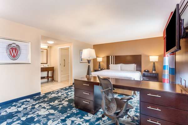  - Hampton Inn & Suites Downtown Madison