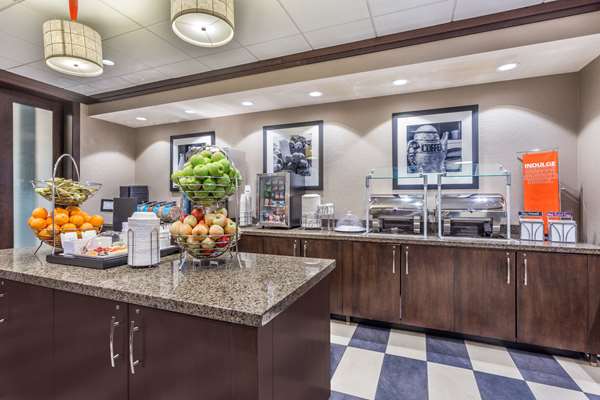 Restaurant - Hampton Inn & Suites Downtown Madison