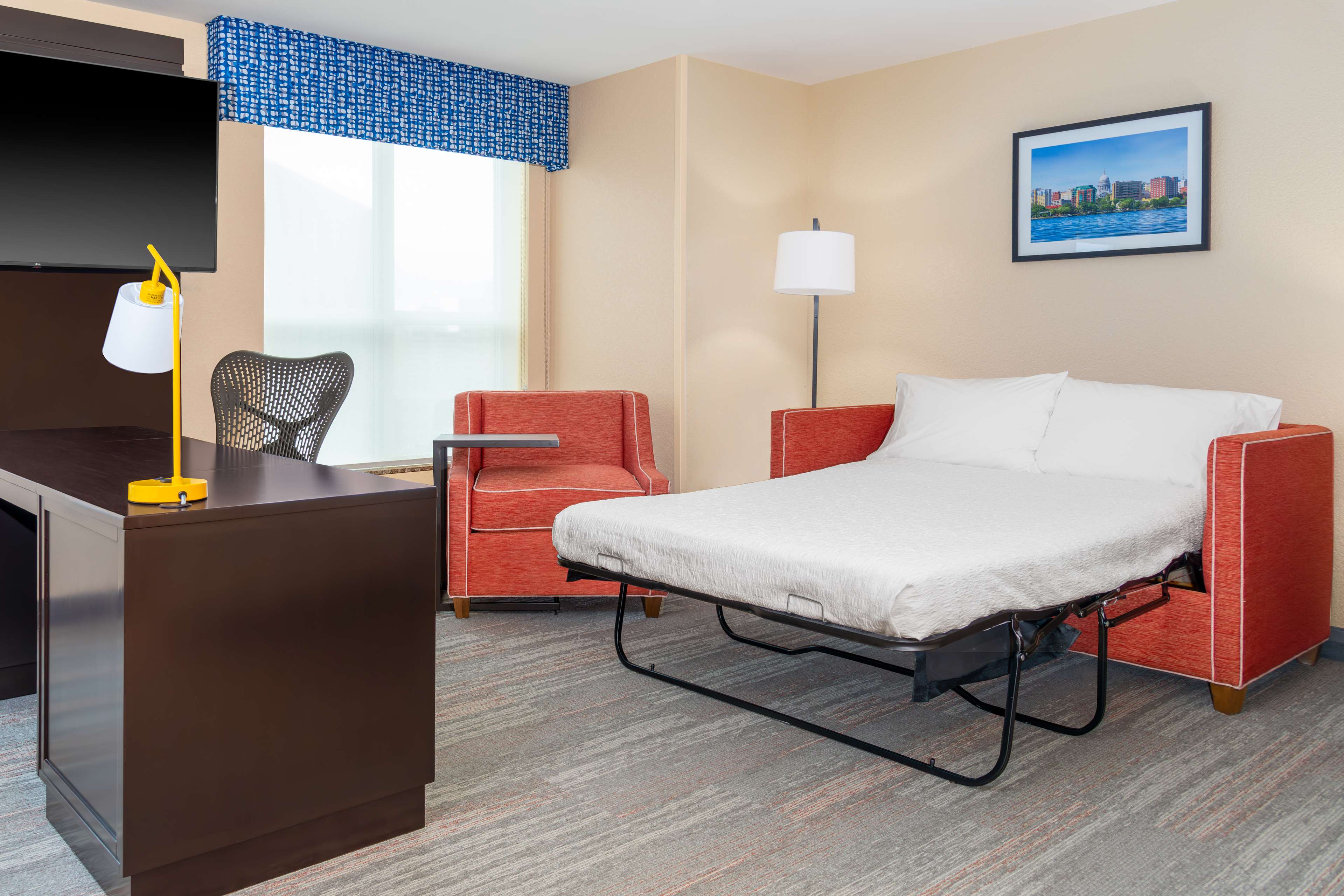 Hampton Inn & Suites by Hilton Madison / Downtown Room Type - 1 KING STUDIO NS