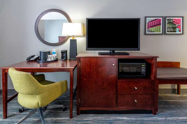  - Hampton Inn Bloomington