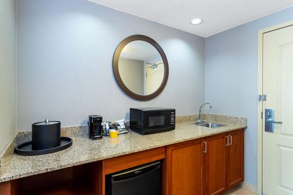  - Hampton Inn Bloomington