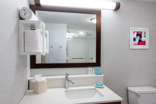  - Hampton Inn Bloomington