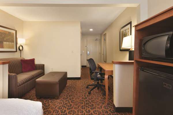  - Hampton Inn Burnsville
