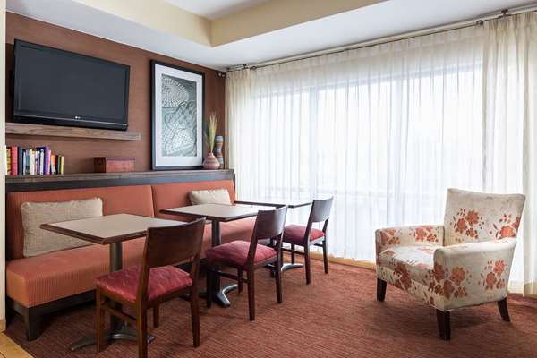Amenities - Hampton Inn Burnsville
