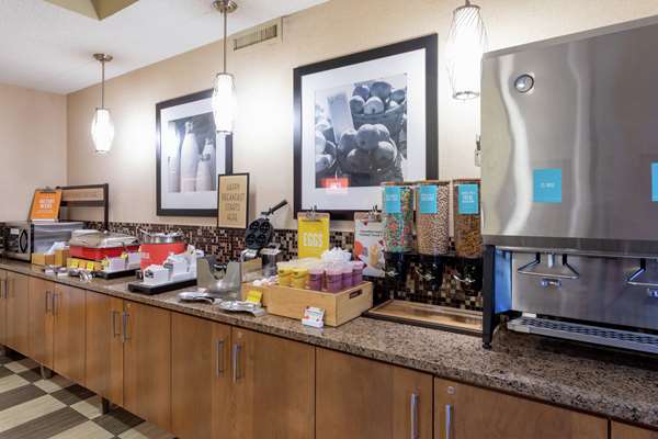 Amenities - Hampton Inn Eagan