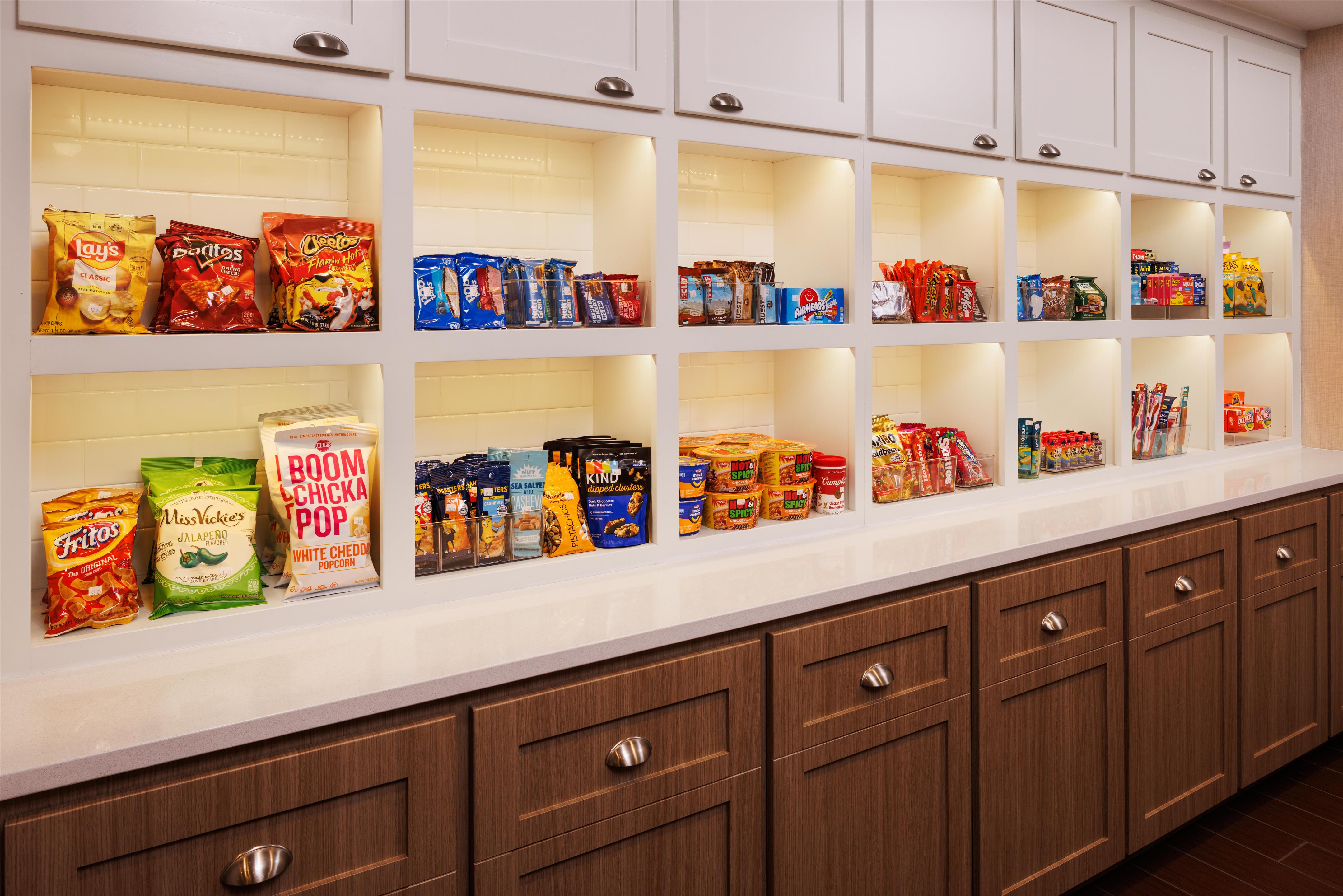 Restaurant | Homewood Suites New Brighton