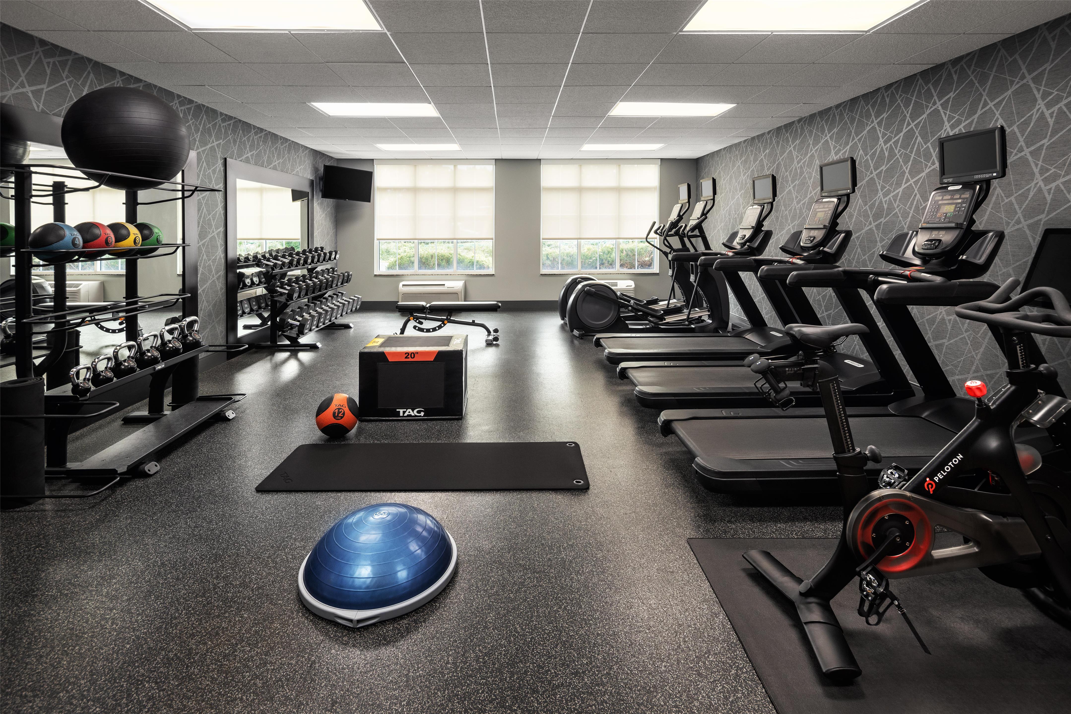 Health club fitness center gym | Homewood Suites New Brighton