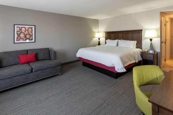  - Hampton Inn Shakopee