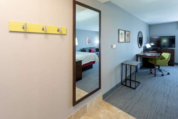 - Hampton Inn Shakopee