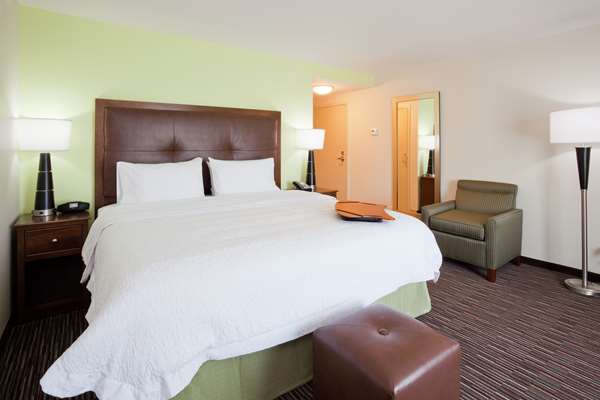 - Hampton Inn & Suites West Minnetonka