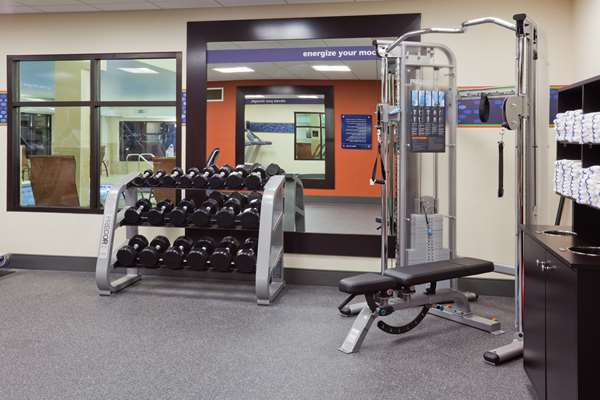 Fitness/ Exercise Room - Hampton Inn & Suites West Minnetonka