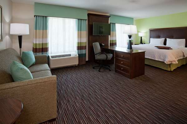  - Hampton Inn & Suites West Minnetonka