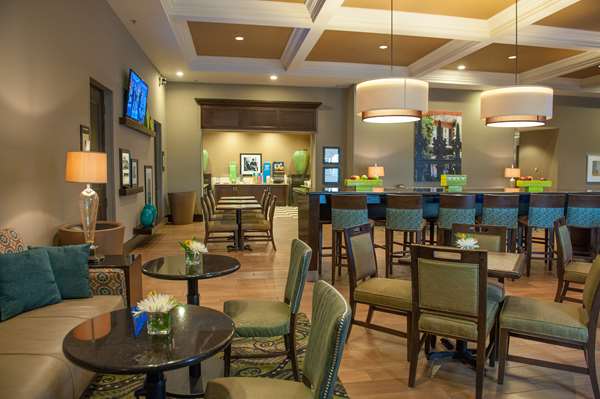 Restaurant - Hampton Inn & Suites Harahan
