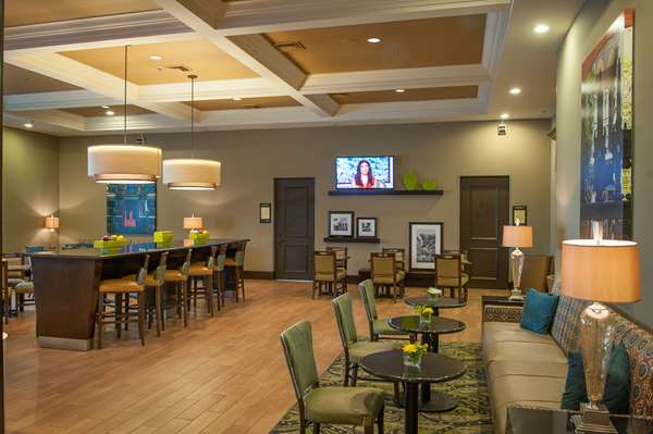 Restaurant - Hampton Inn & Suites Harahan