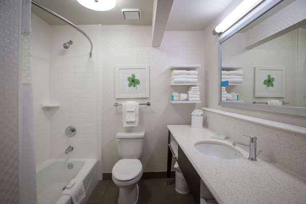  - Hampton Inn & Suites Harahan