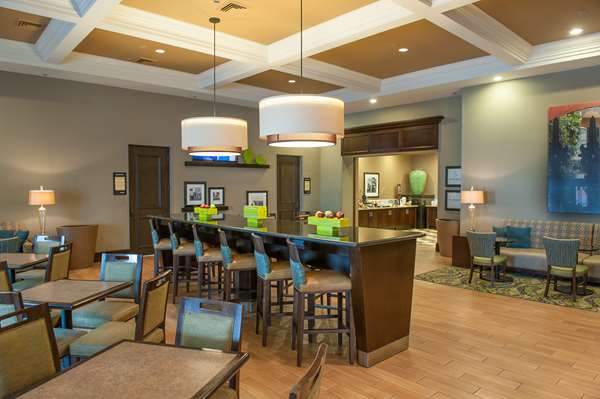 Restaurant - Hampton Inn & Suites Harahan