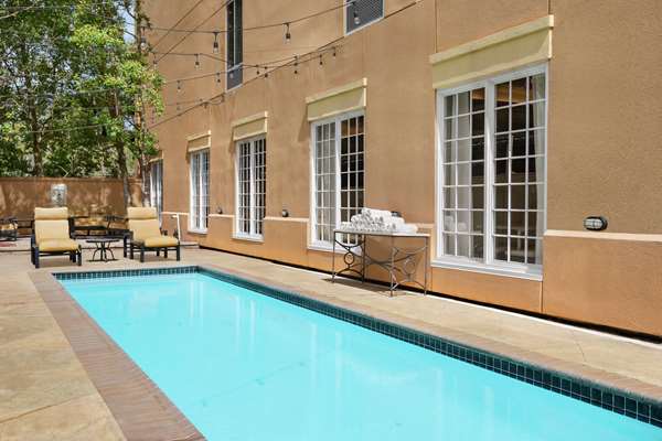 Pool - Hampton Inn St Charles Avenue New Orleans