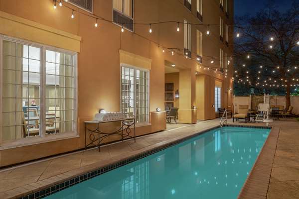 Pool - Hampton Inn St Charles Avenue New Orleans