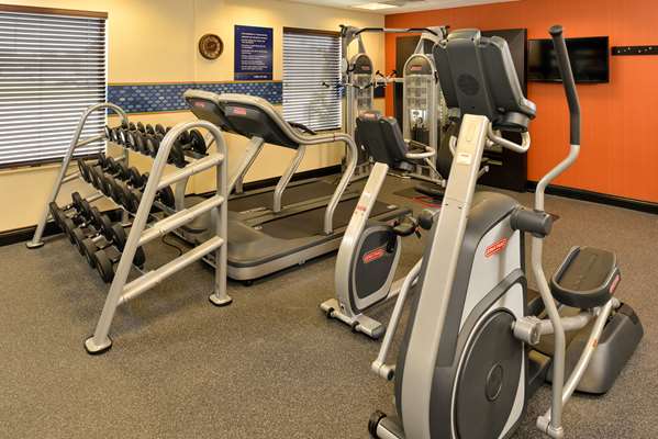 Fitness/ Exercise Room - Hampton Inn & Suites Harvey