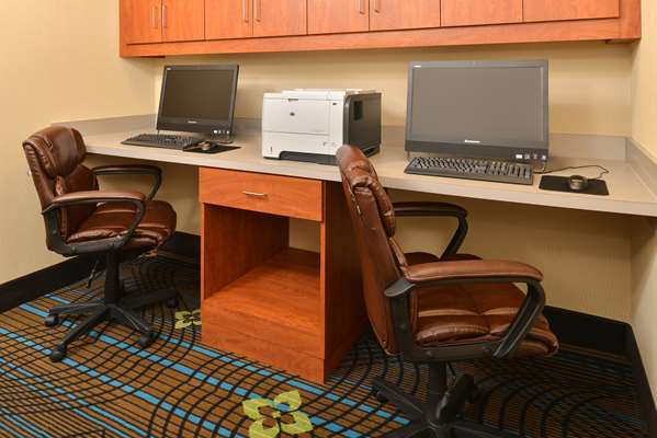 Conference Area - Hampton Inn & Suites Harvey