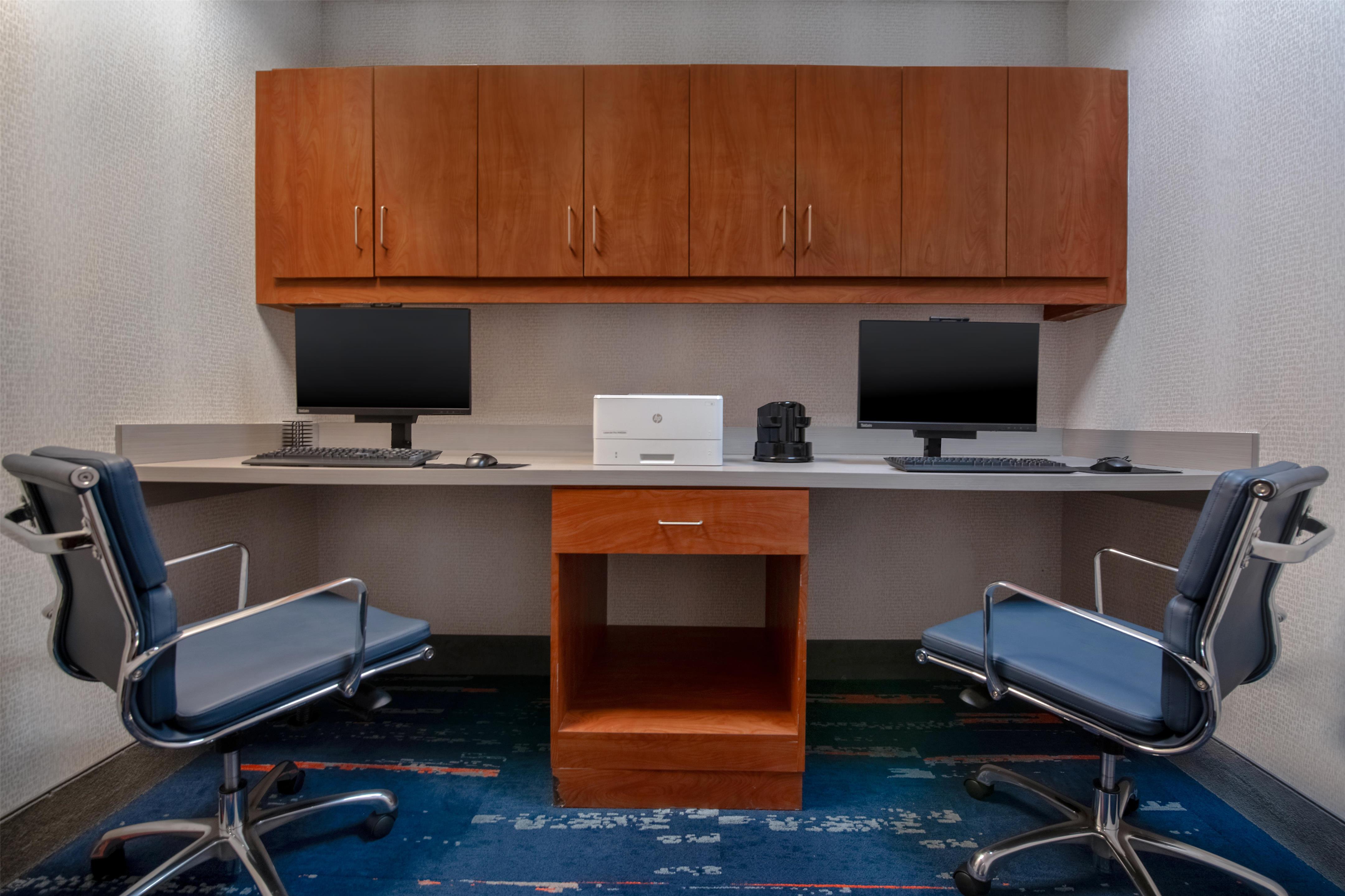Business Center | Hampton Inn & Suites Harvey/New Orleans West Bank