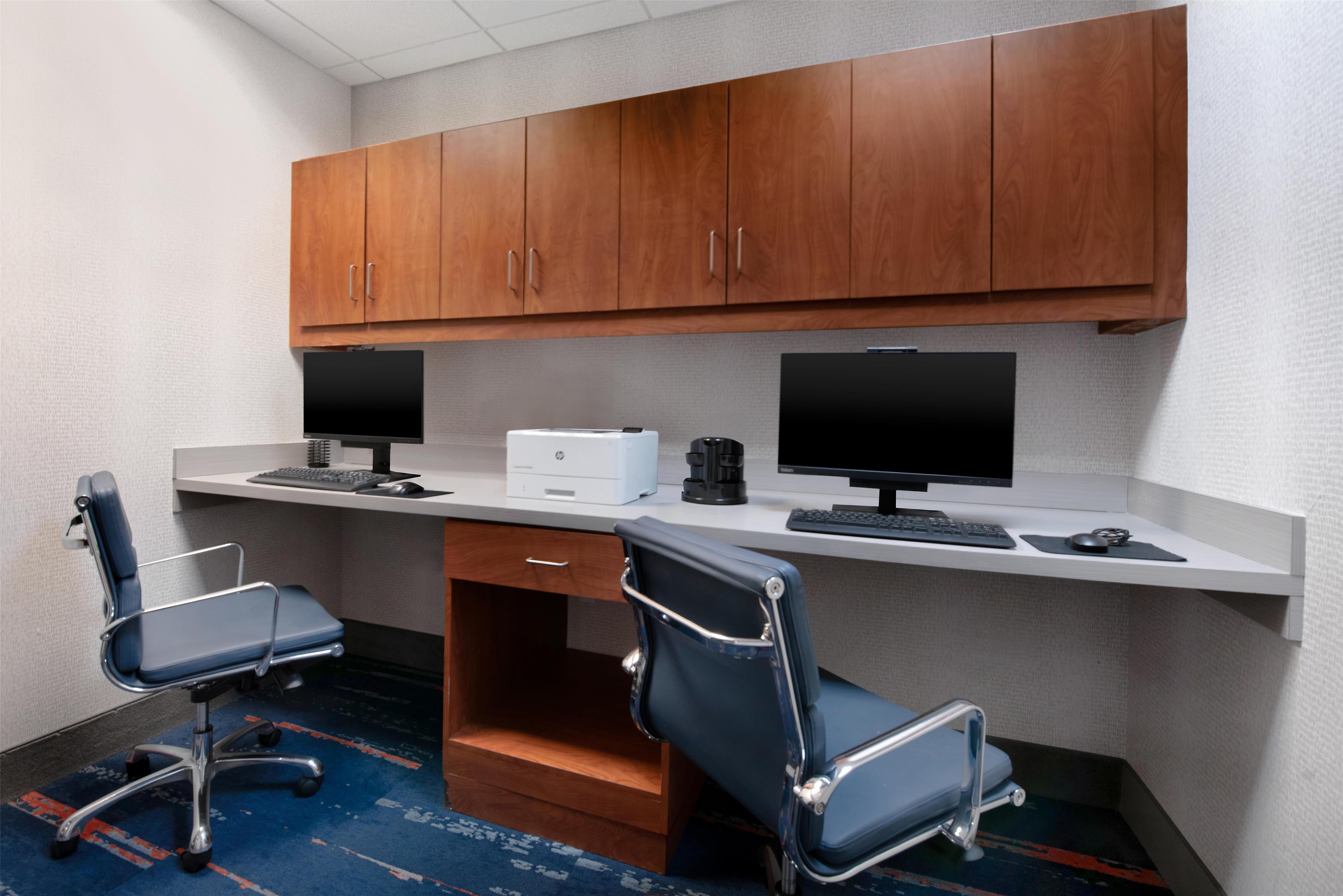 Business Center | Hampton Inn & Suites Harvey/New Orleans West Bank
