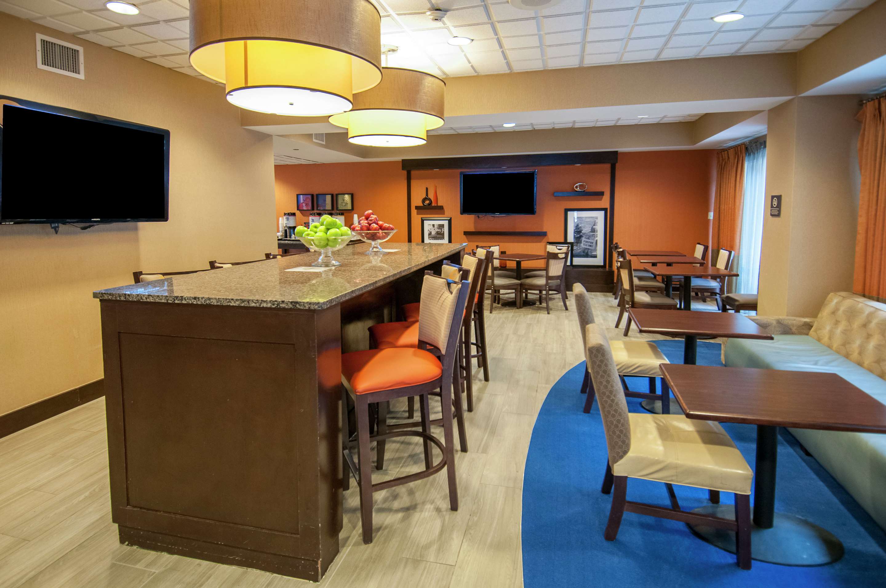 Lobby | Hampton Inn Metairie