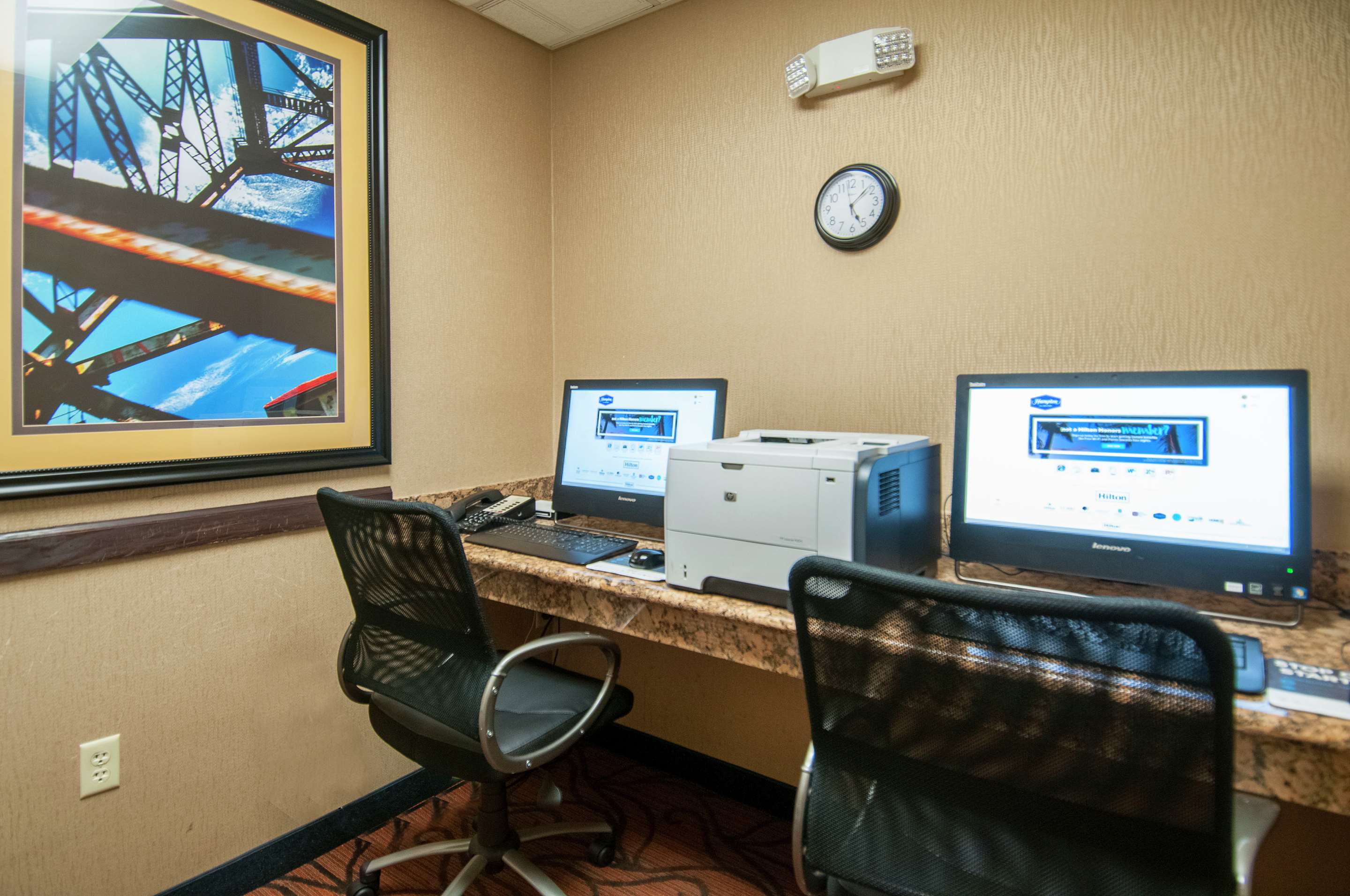 Business Center | Hampton Inn Metairie