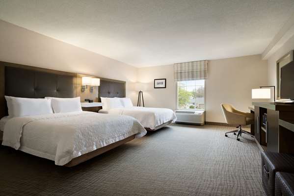  - Hampton Inn & Suites Middletown