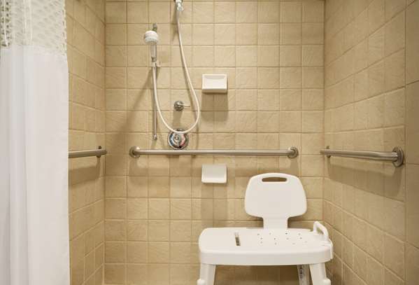  - Hampton Inn & Suites Middletown