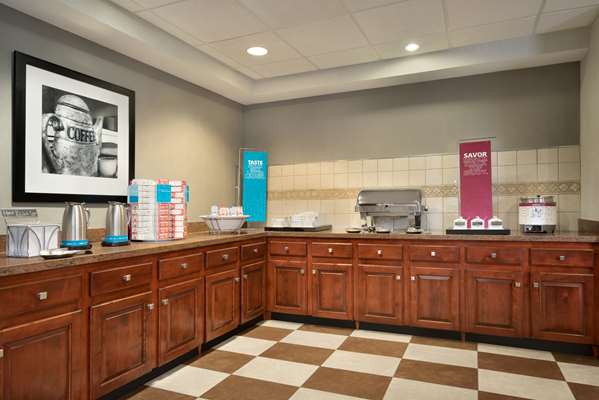 Amenities - Hampton Inn & Suites Middletown