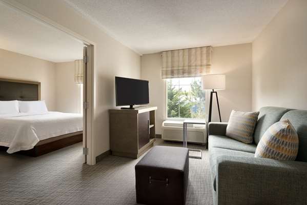  - Hampton Inn & Suites Middletown