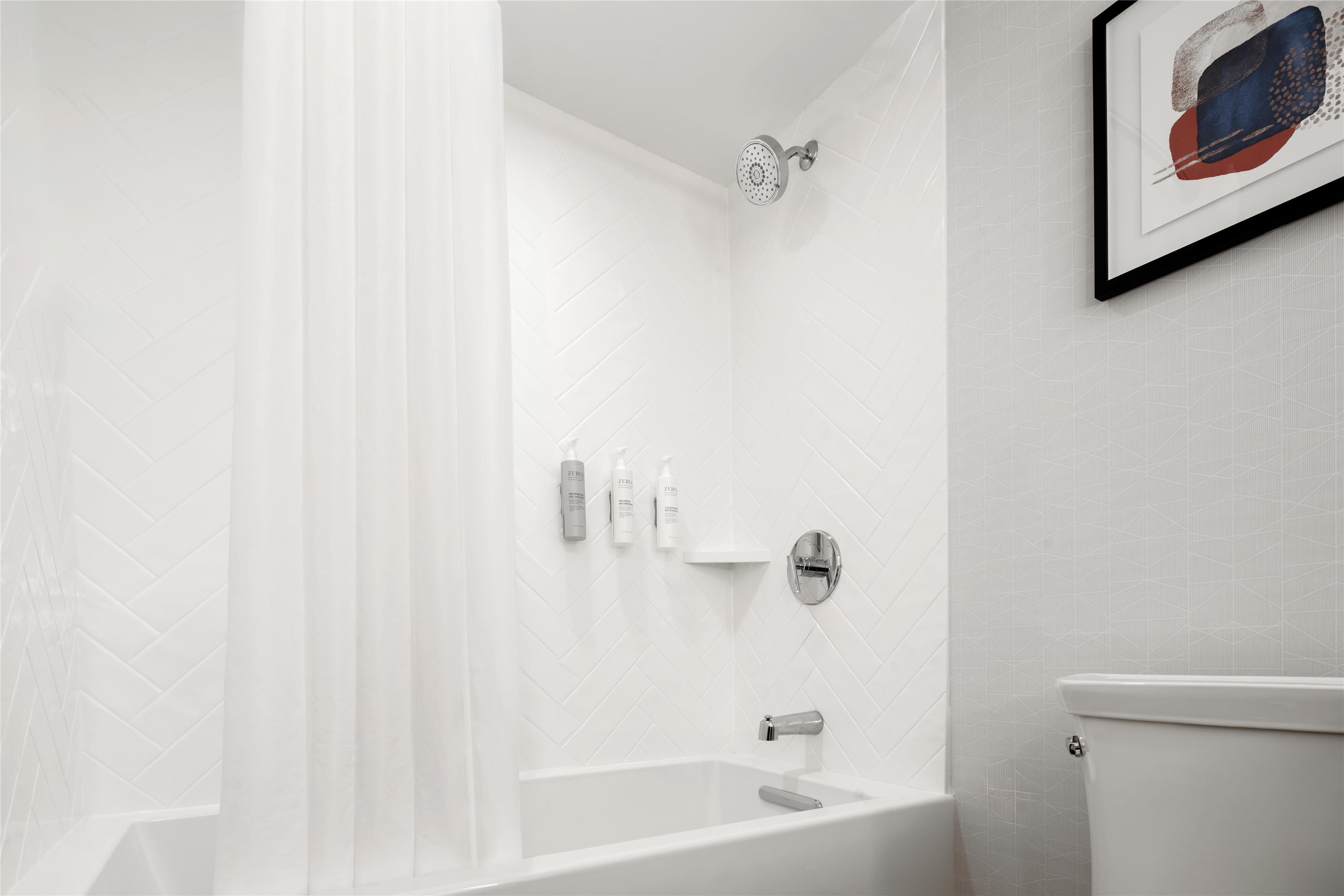 Guest room bath