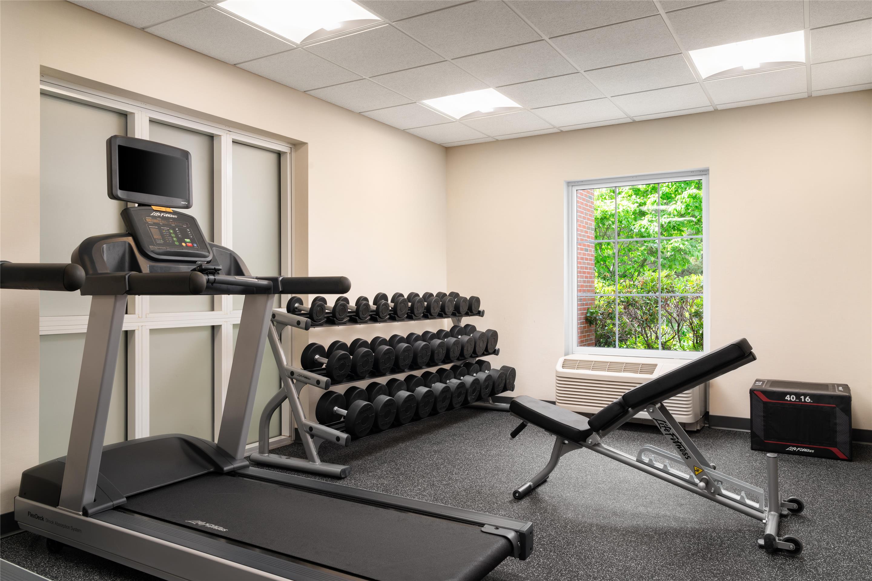 Health club fitness center gym | Hampton Inn & Suites Newport/Middletown