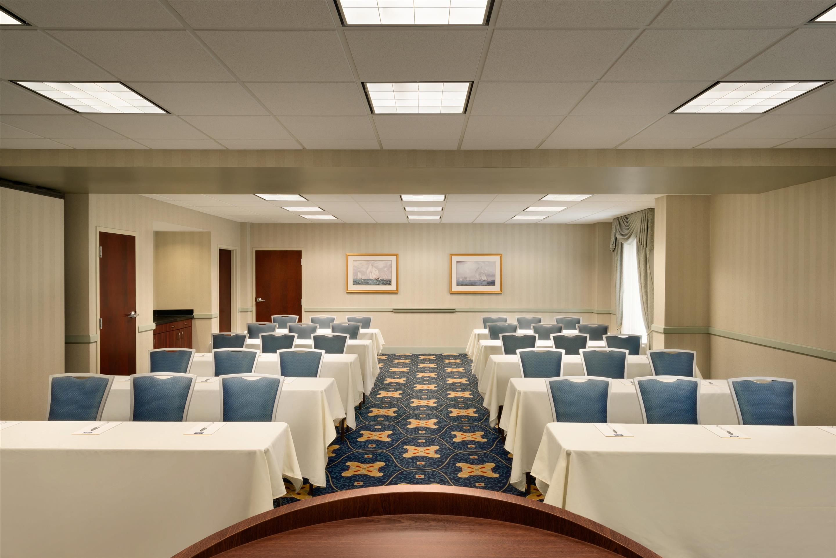 Meeting Room | Hampton Inn & Suites Newport/Middletown