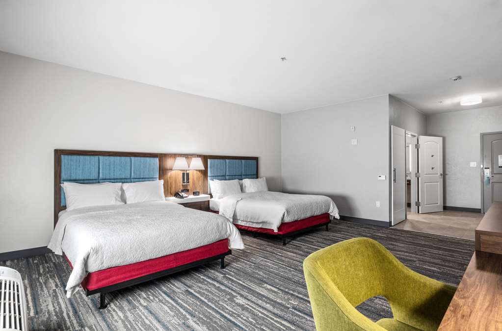 Hampton Inn & Suites by Hilton Mount Pleasant Room Type - 2QN MOB HEARING ACC TUB NS