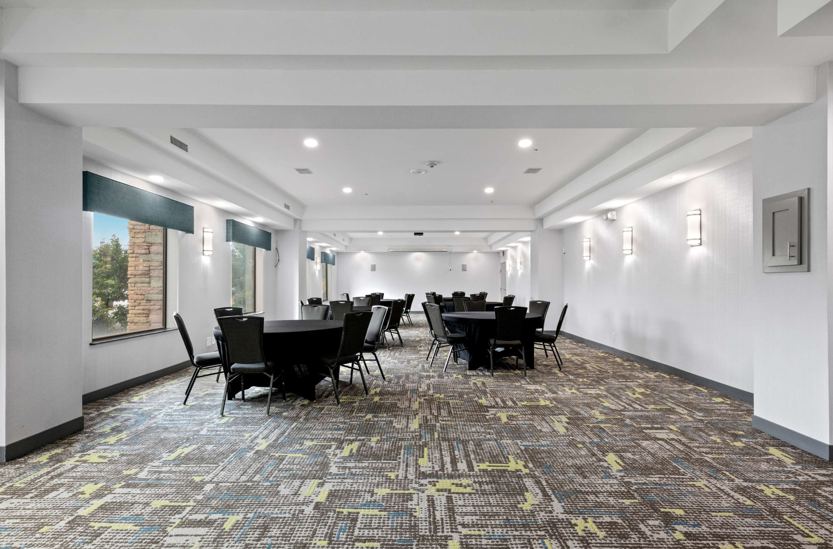 Meeting Room | Hampton Inn & Suites Mount Pleasant