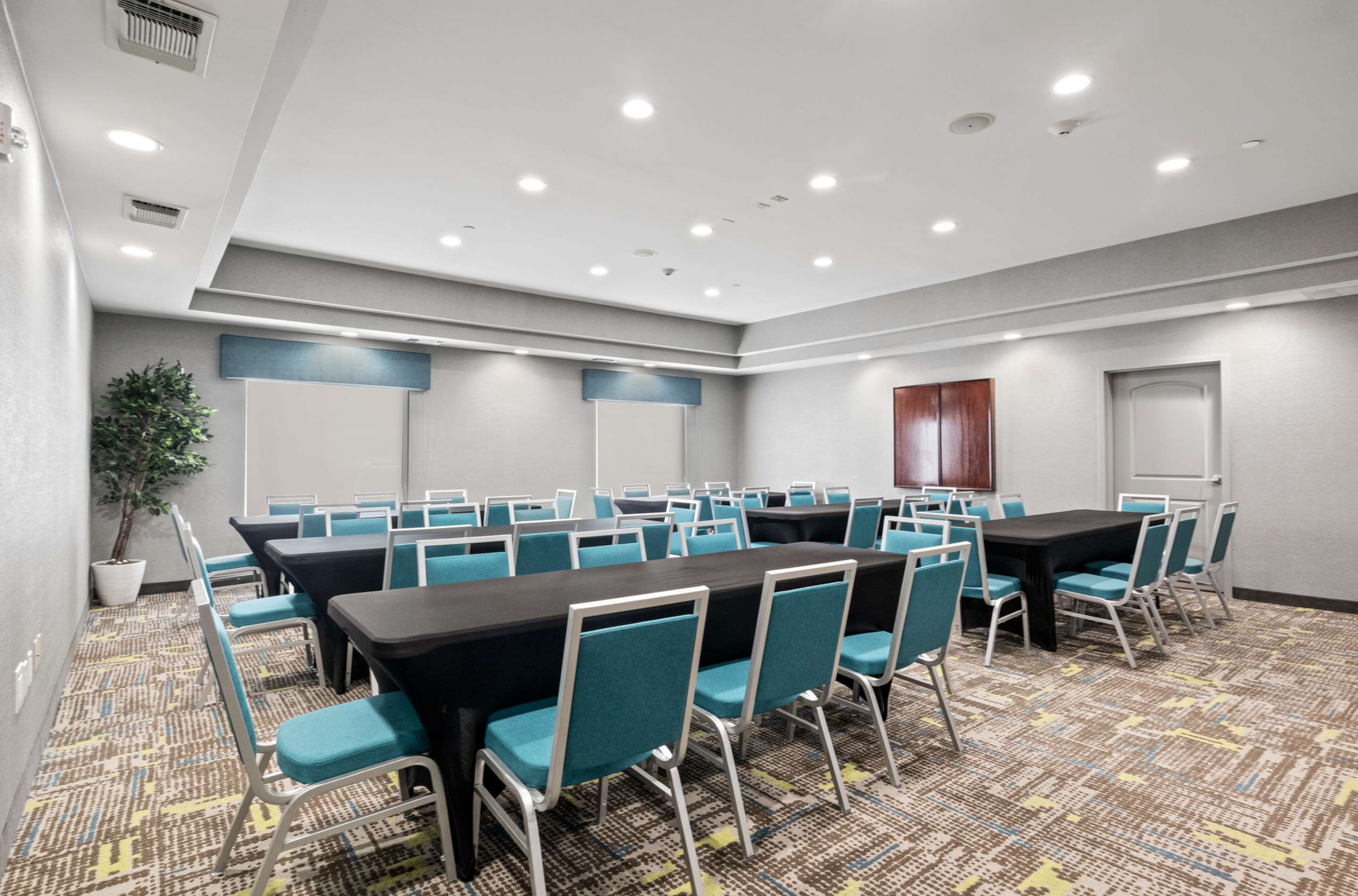 Meeting Room | Hampton Inn & Suites Mount Pleasant