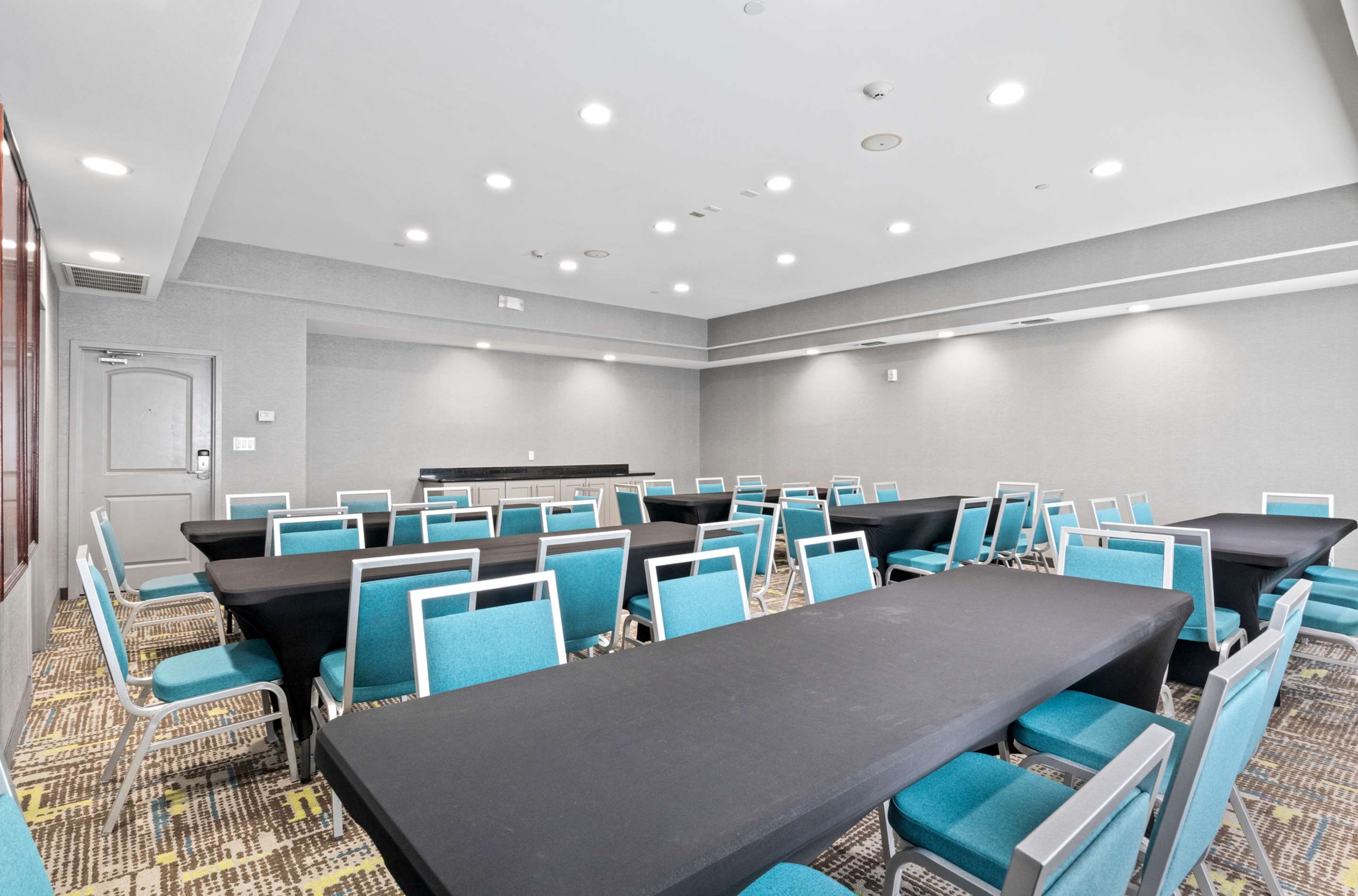 Meeting Room | Hampton Inn & Suites Mount Pleasant