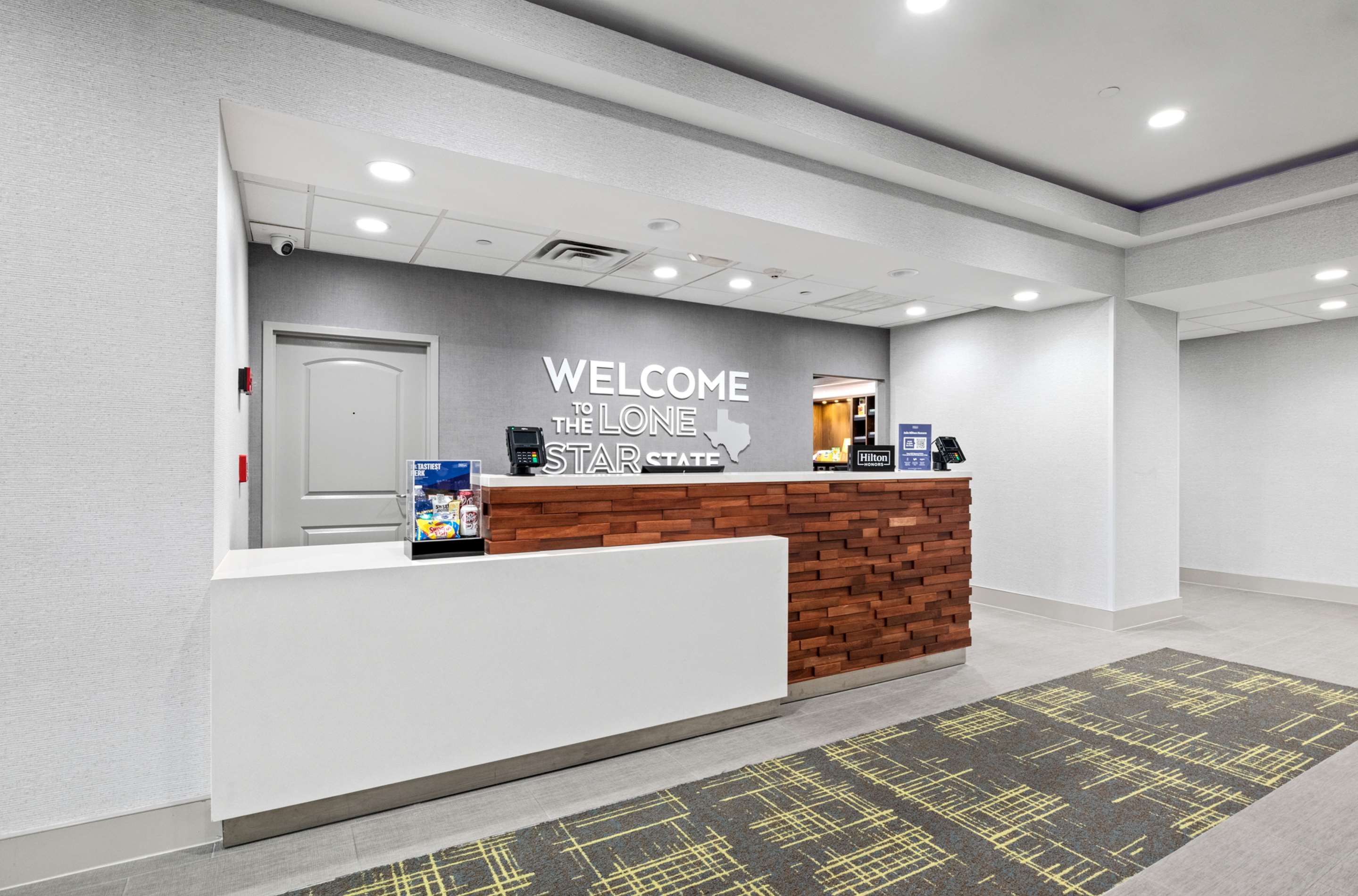 Reception | Hampton Inn & Suites Mount Pleasant