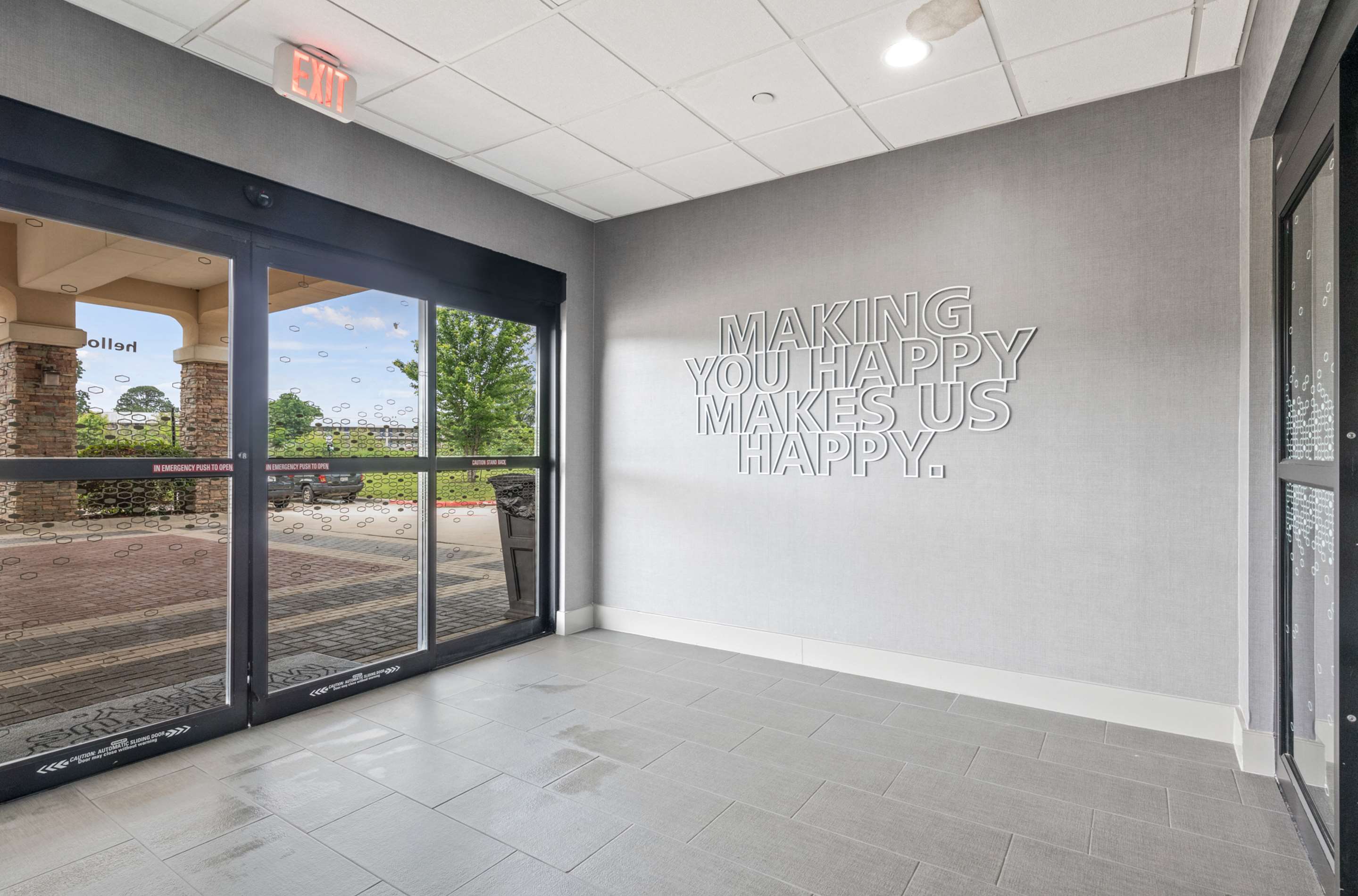 Lobby | Hampton Inn & Suites Mount Pleasant