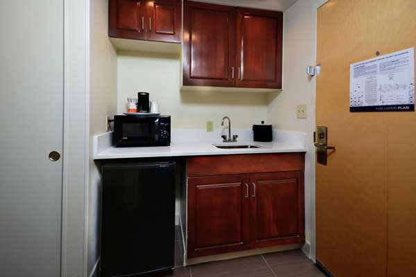  - Hampton Inn Martinsville