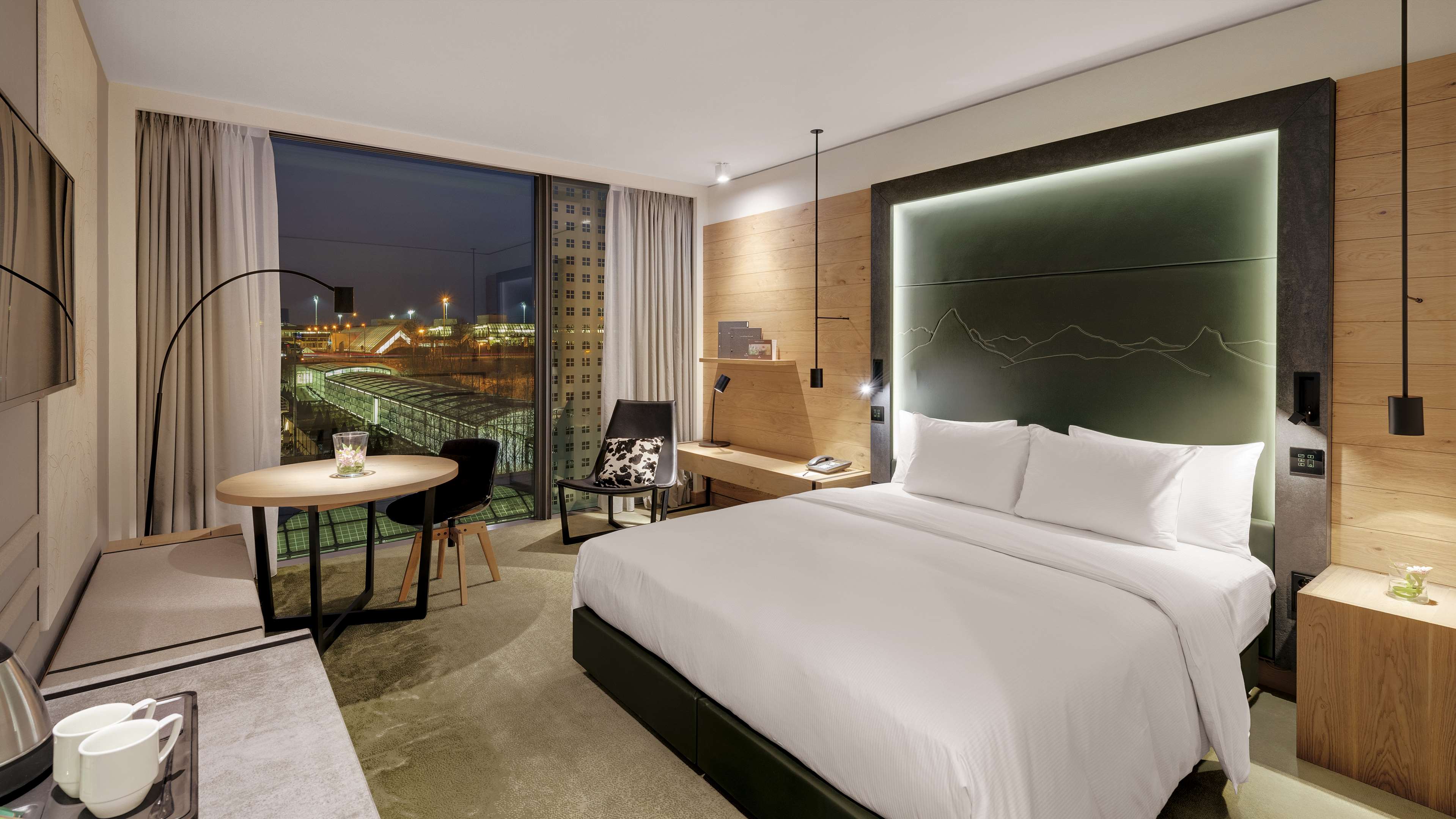 Hilton Munich Airport Room Type - KING EXECUTIVE ROOM