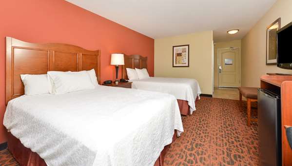  - Hampton Inn Muscatine