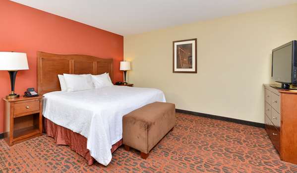  - Hampton Inn Muscatine