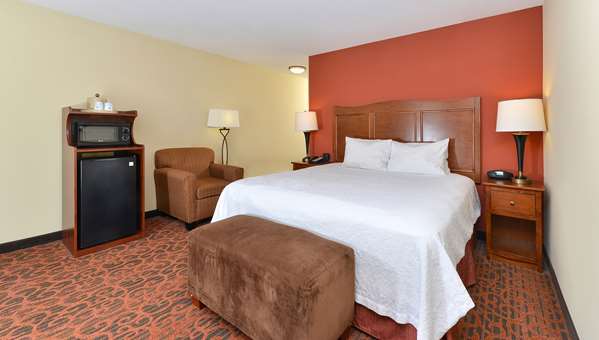  - Hampton Inn Muscatine
