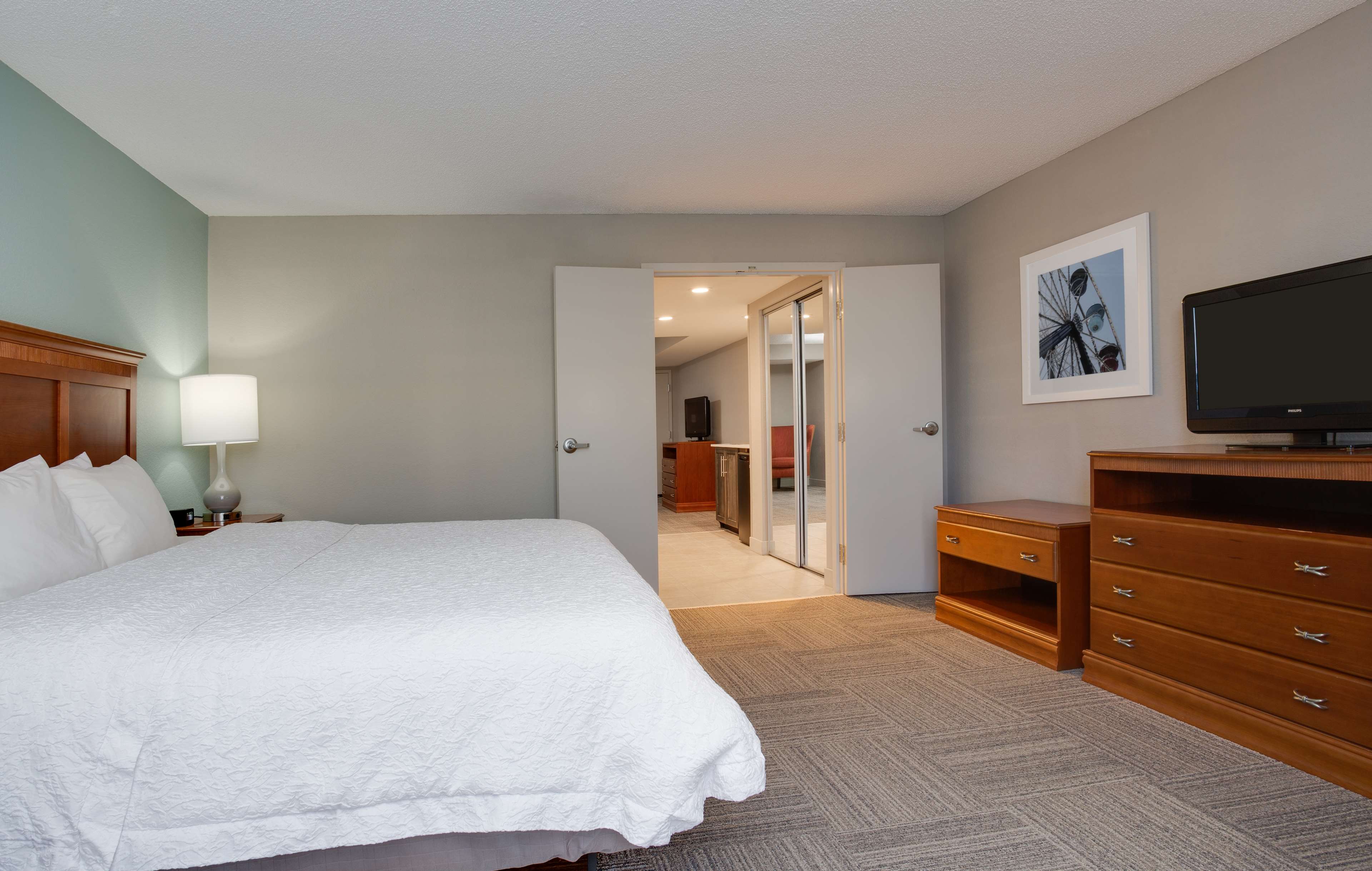 Hampton Inn Harbourgate Room Type - 1 KING STE SOFABED NONSMOK
